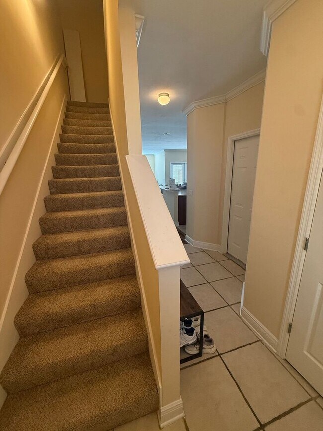 Building Photo - Modern & Spacious 3BR/2.5BA Condo with Stunning Primary Suite