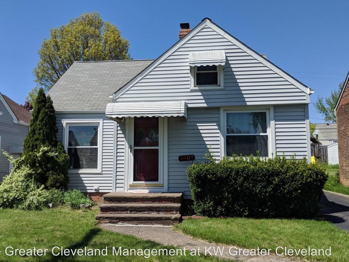 Primary Photo - 3 br, 1 bath House - 9107 S. Highland Avenue