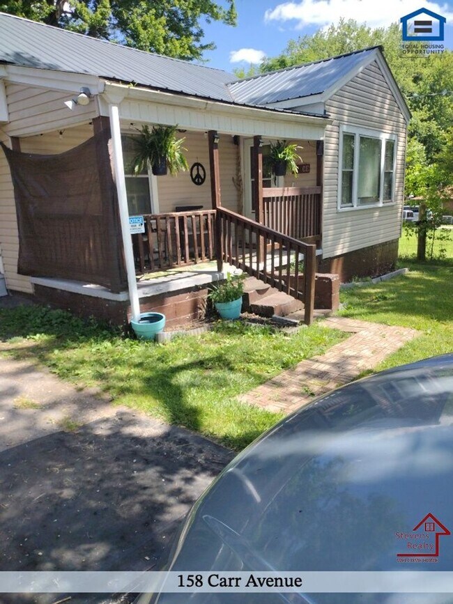 Foto del edificio - 158 Carr Ave