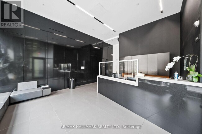 Building Photo - 51 Trolley Cres