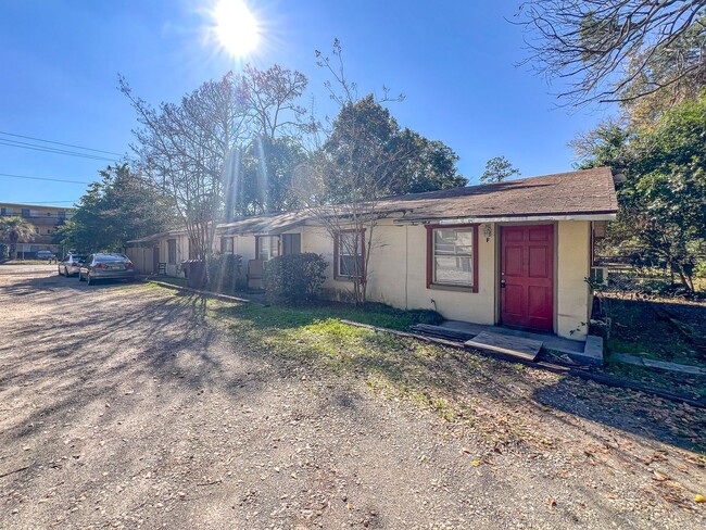 Building Photo - Nylic 14