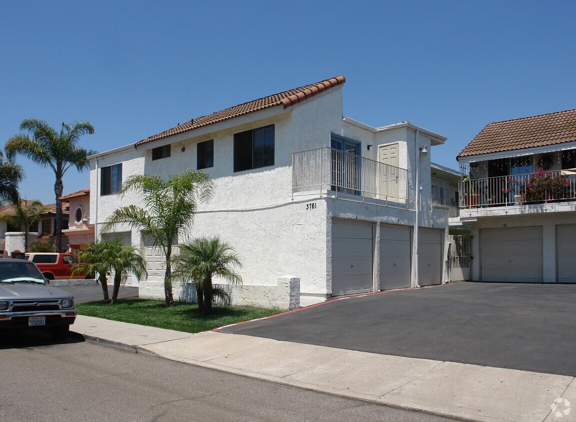 Foto principal - 3761 Boundary St