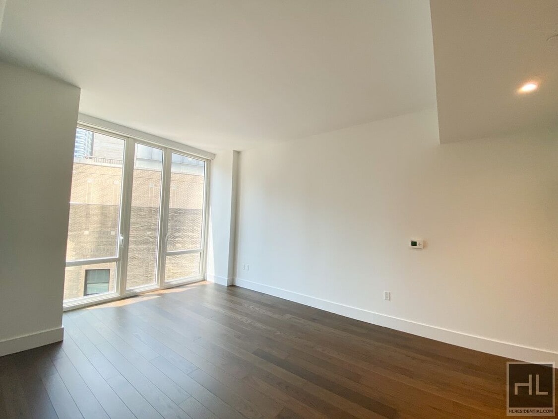 Foto principal - East 44th Street