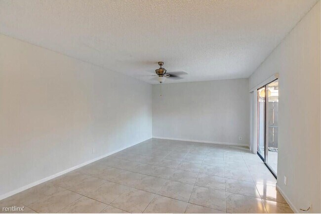 Foto del edificio - 3 br, 2.5 bath House - 7781 Courtyard Run W