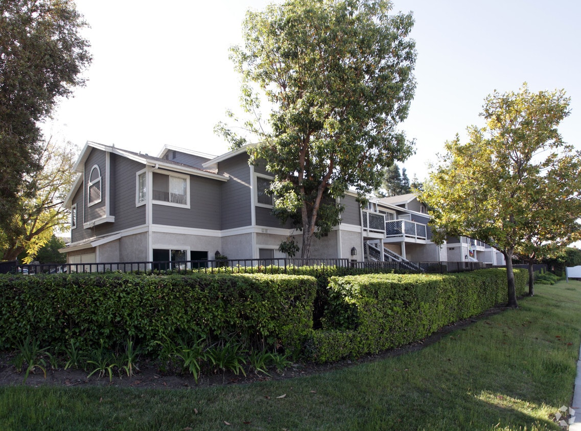 Building Photo - Pacific Villa Senior Apartments 55+