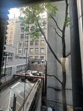 Building Photo - 159 E 55th St