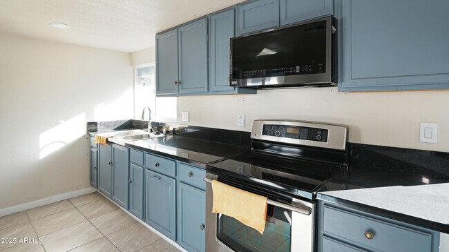 Foto del edificio - 307 N D St