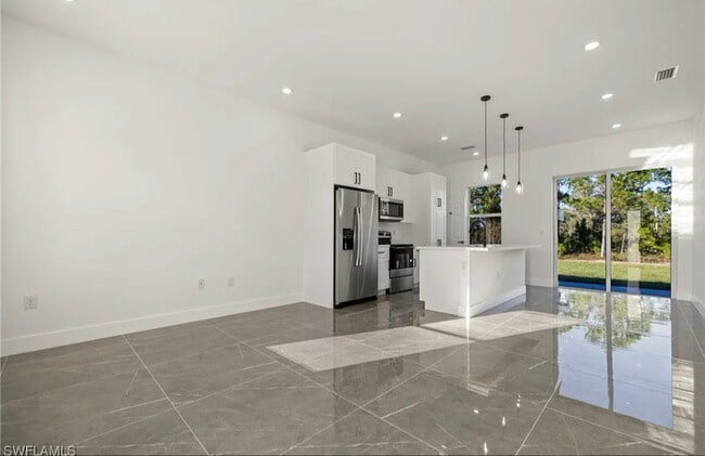 Foto del edificio - 905 Wabasso Ct