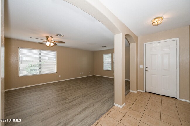 Building Photo - 1843 E Ebony Pl