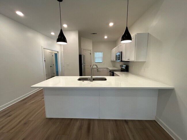 Foto del edificio - 244 Linden St
