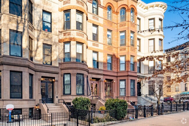 Foto del edificio - 425 3rd St