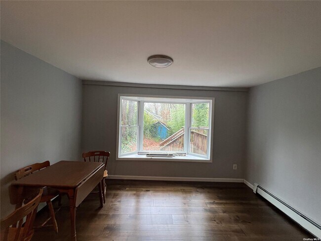 Building Photo - 19 Birchwood Ave