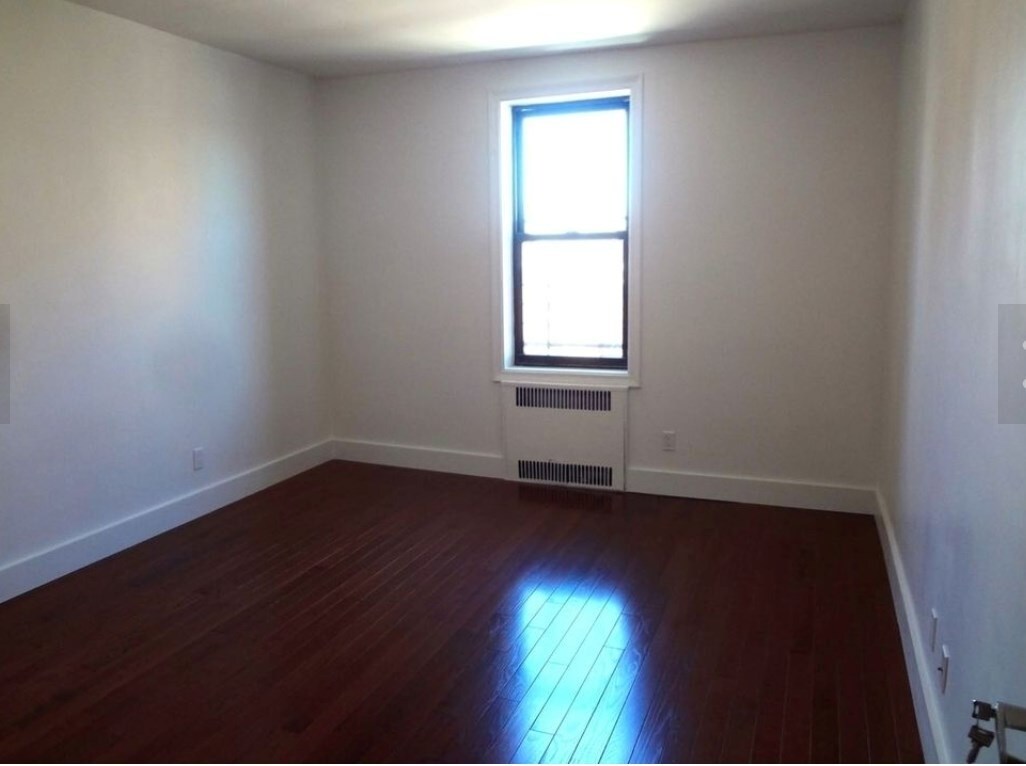 Foto principal - 3525 95th St