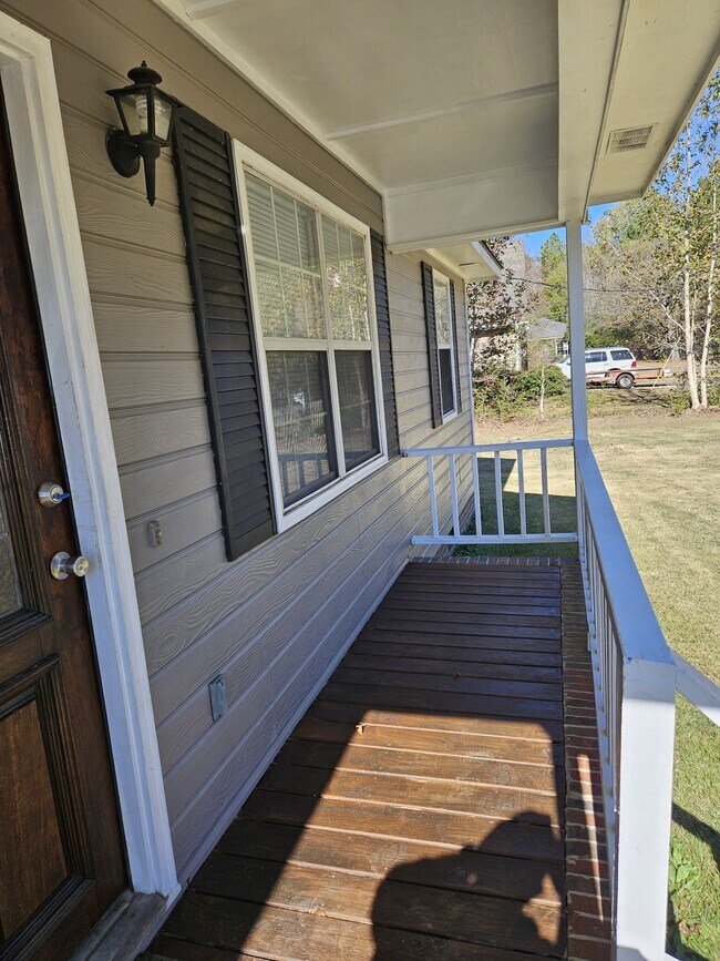 Foto del edificio - 104 Spring Hill Dr