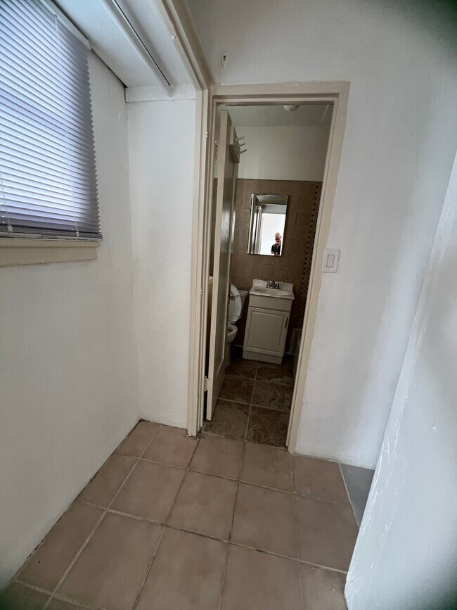 Foto del edificio - 819 N Alta Vista Blvd
