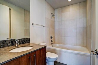 Building Photo - 1600 Post Oak Blvd