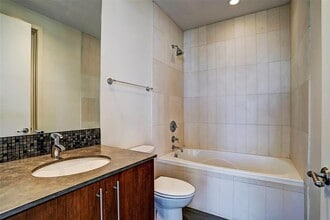 Building Photo - 1600 Post Oak Blvd