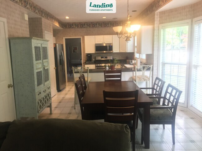 Foto del edificio - 2465 Lunetta Ln