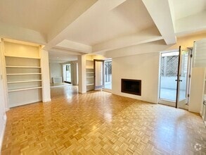 Building Photo - 2111 Franklin St