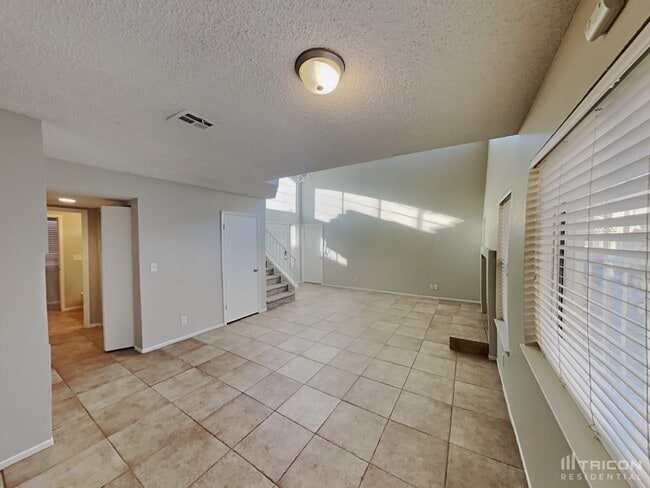 Building Photo - 5848 Goodsprings Ct