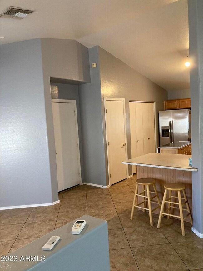 Foto del edificio - 16645 N 19th St