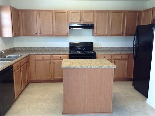 Building Photo - 3604 Blue Spruce Court