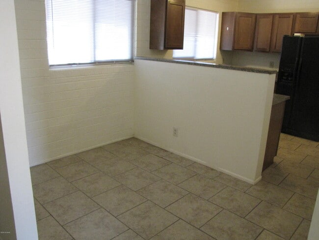 Building Photo - 1031 S Carnegie Dr