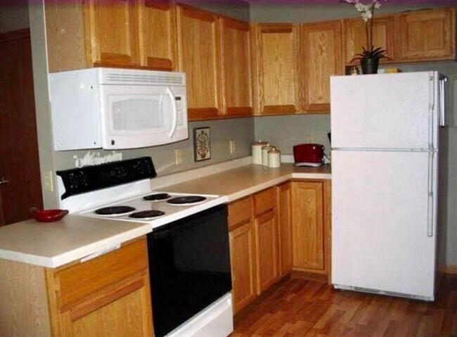 Foto del edificio - 264 White Oak Ave