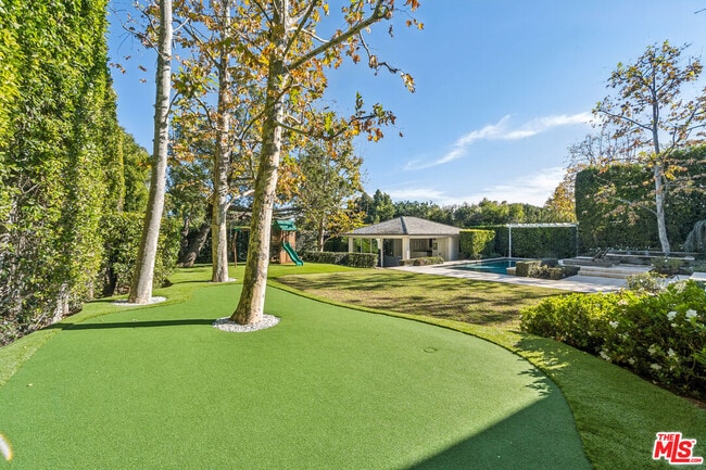 Building Photo - 458 Toyopa Dr