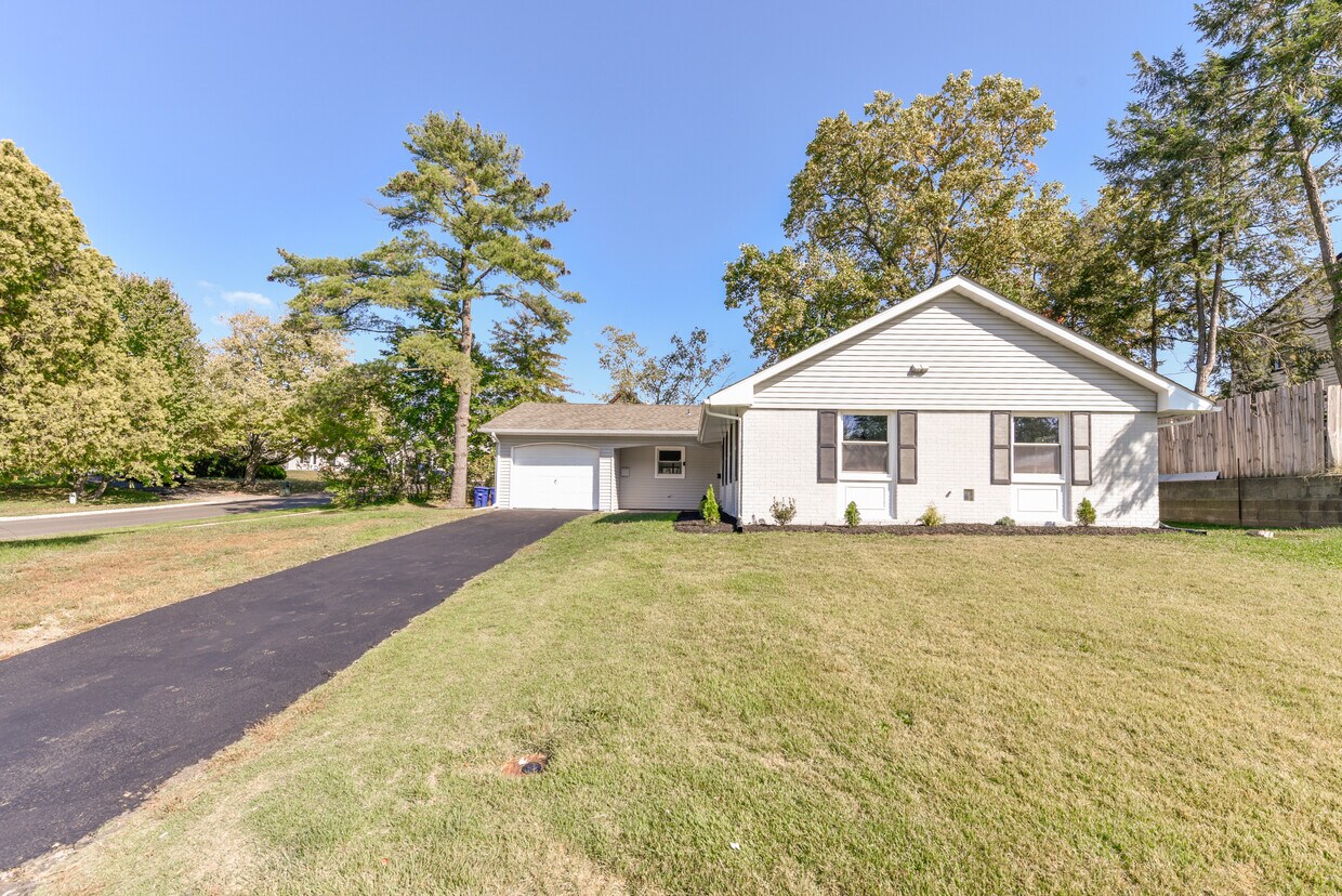 104 Plumtree Ln, Willingboro, NJ 08046 House Rental in Willingboro