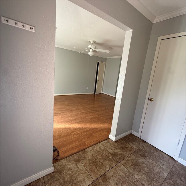 Foto del edificio - 509 Avondale Ln