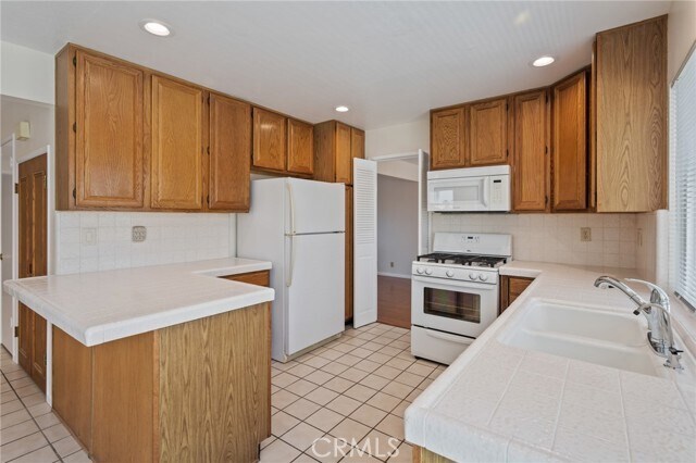 Building Photo - 1303 Batey Pl