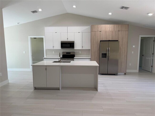 Building Photo - 23367 Mayville Ave