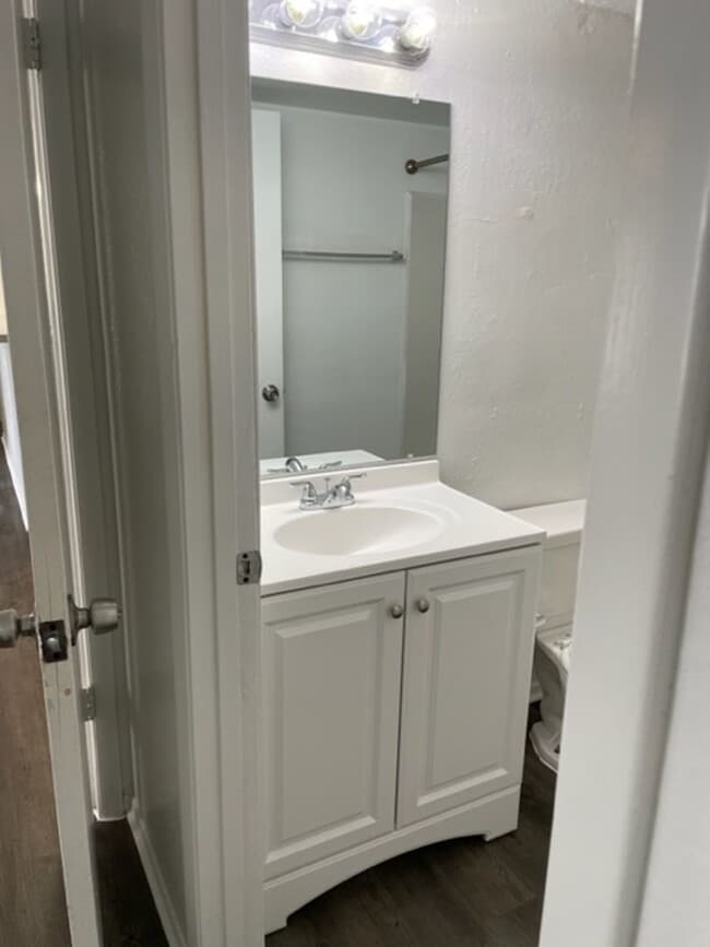 Building Photo - Renovated Two bedroom Two bath condo