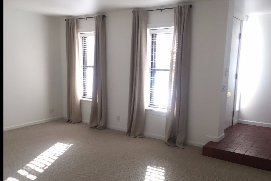 Living Rm - 2319 N Halsted St