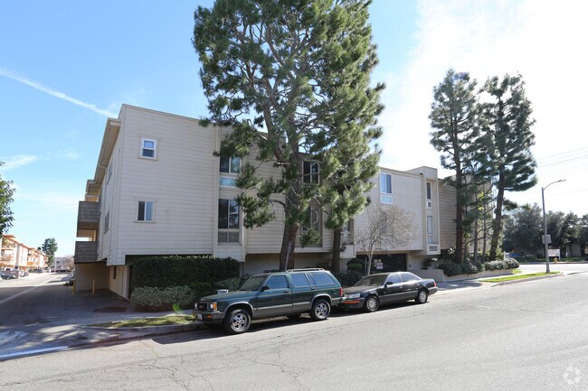 Building Photo - Jordan Terrace Condominium