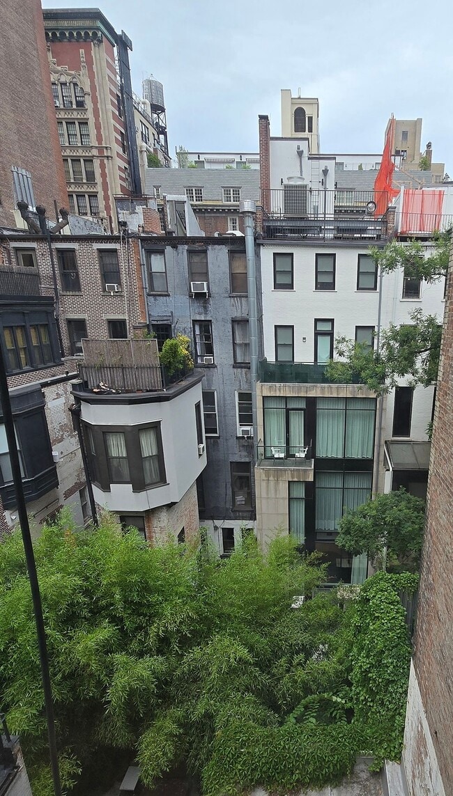 Building Photo - EAST 65 STREET
