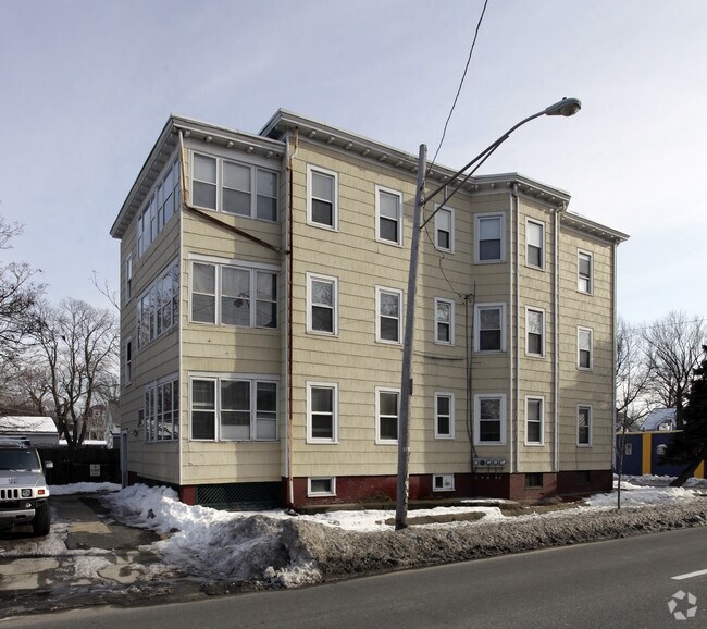 Building Photo - 51-53 Hamlin St