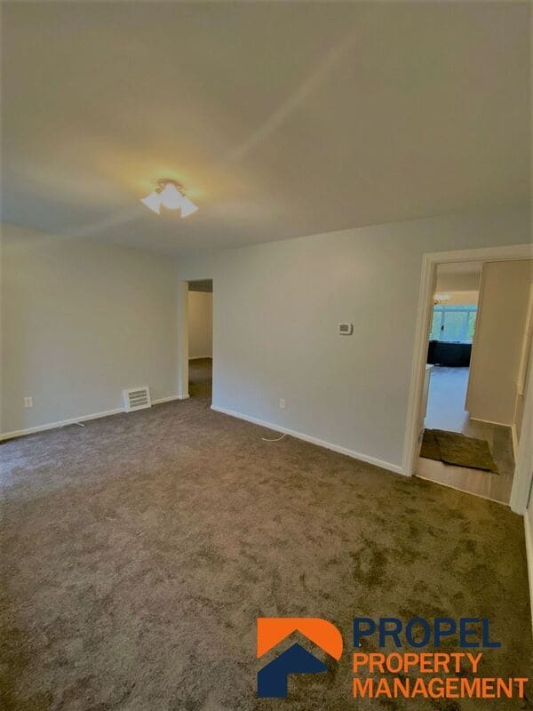 Building Photo - 3345 Edgewood Dr