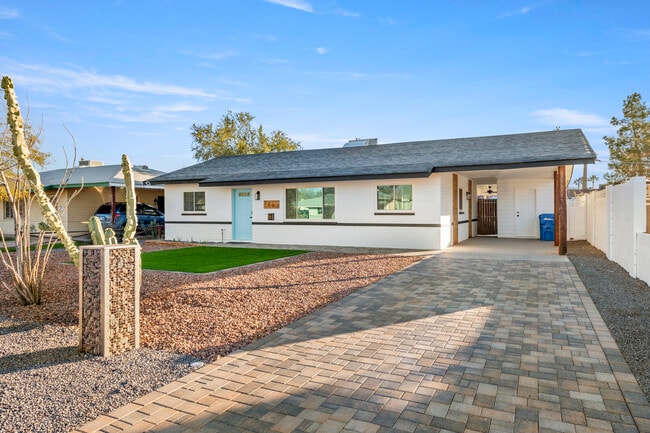 Photo - 2207 N 28th Pl House