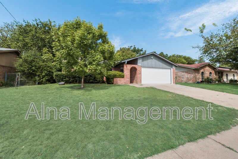 Primary Photo - 6525 Memory Ln