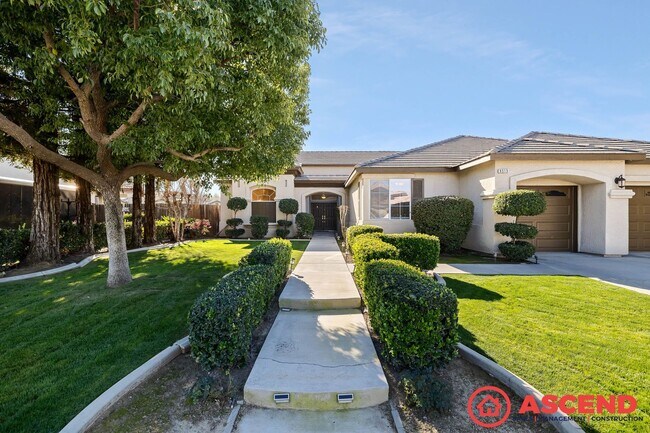 Foto del edificio - Gorgeous Home In Olive Dr Area!