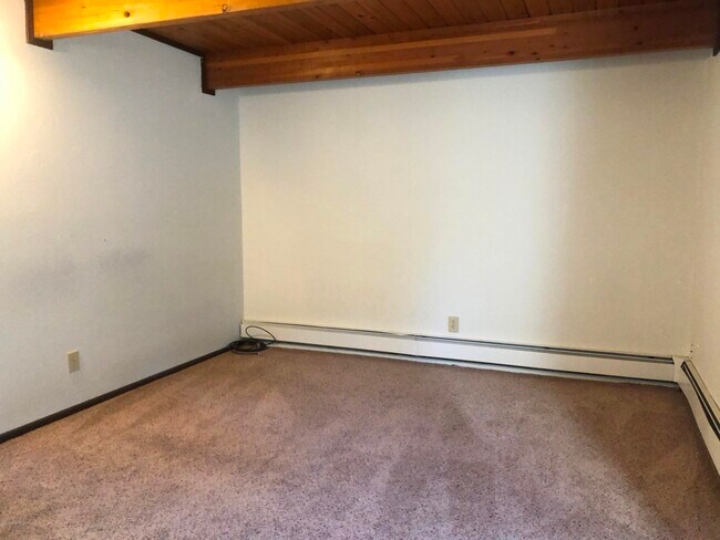 Building Photo - 2805 W 31st Ave