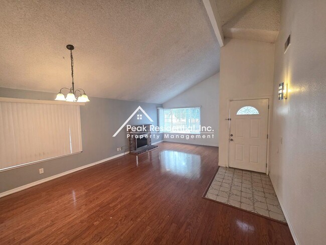 Photo - Spacious 4bd/2ba Sacramento Home with 2 Ca...