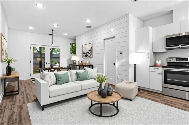 Building Photo - 5924 S Congress Ave