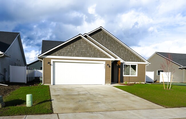 Building Photo - Brand New 4 Bedroom Home in Rathdrum