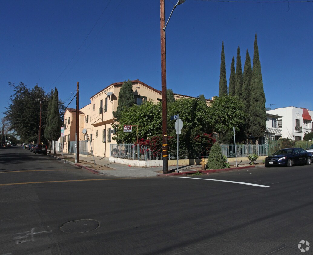 Building Photo - 1151 N Kingsley Dr