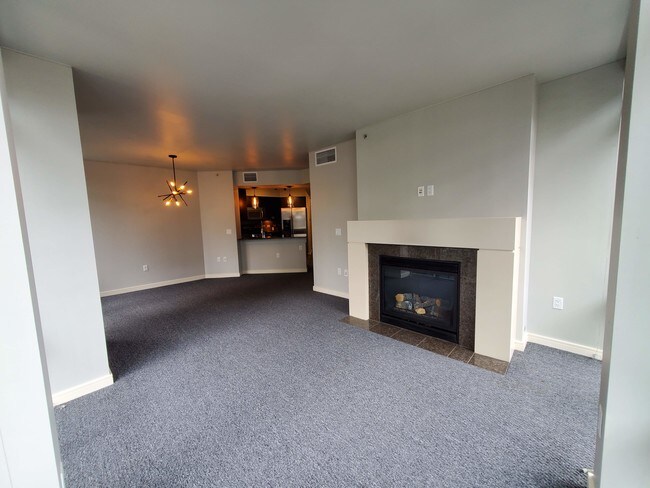 Foto del edificio - 819 Virginia St