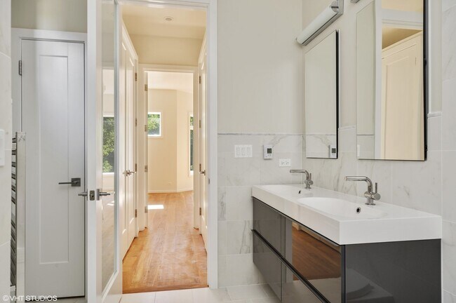 Foto del edificio - 5485 S Ellis Ave