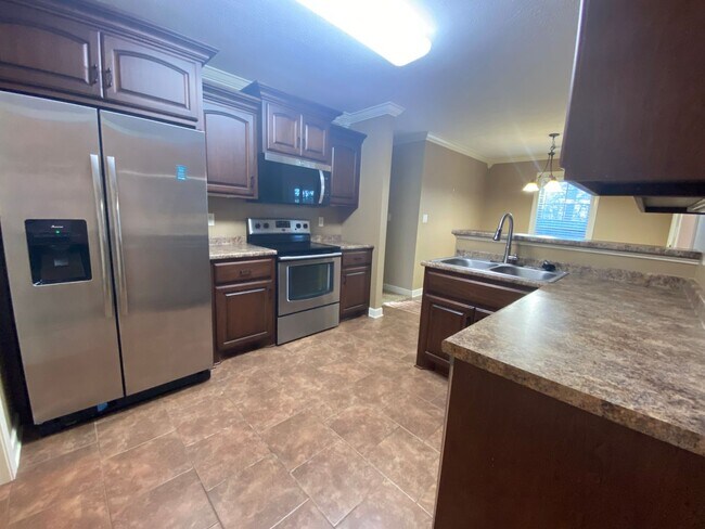 Foto del edificio - 64 Jeremiah Dr